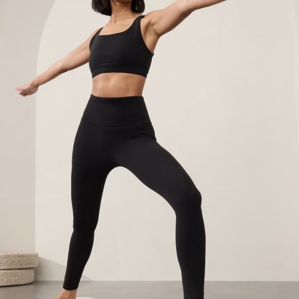 Athleta Salutation Stash Tight Black High-Waisted Leggings Size Sma…